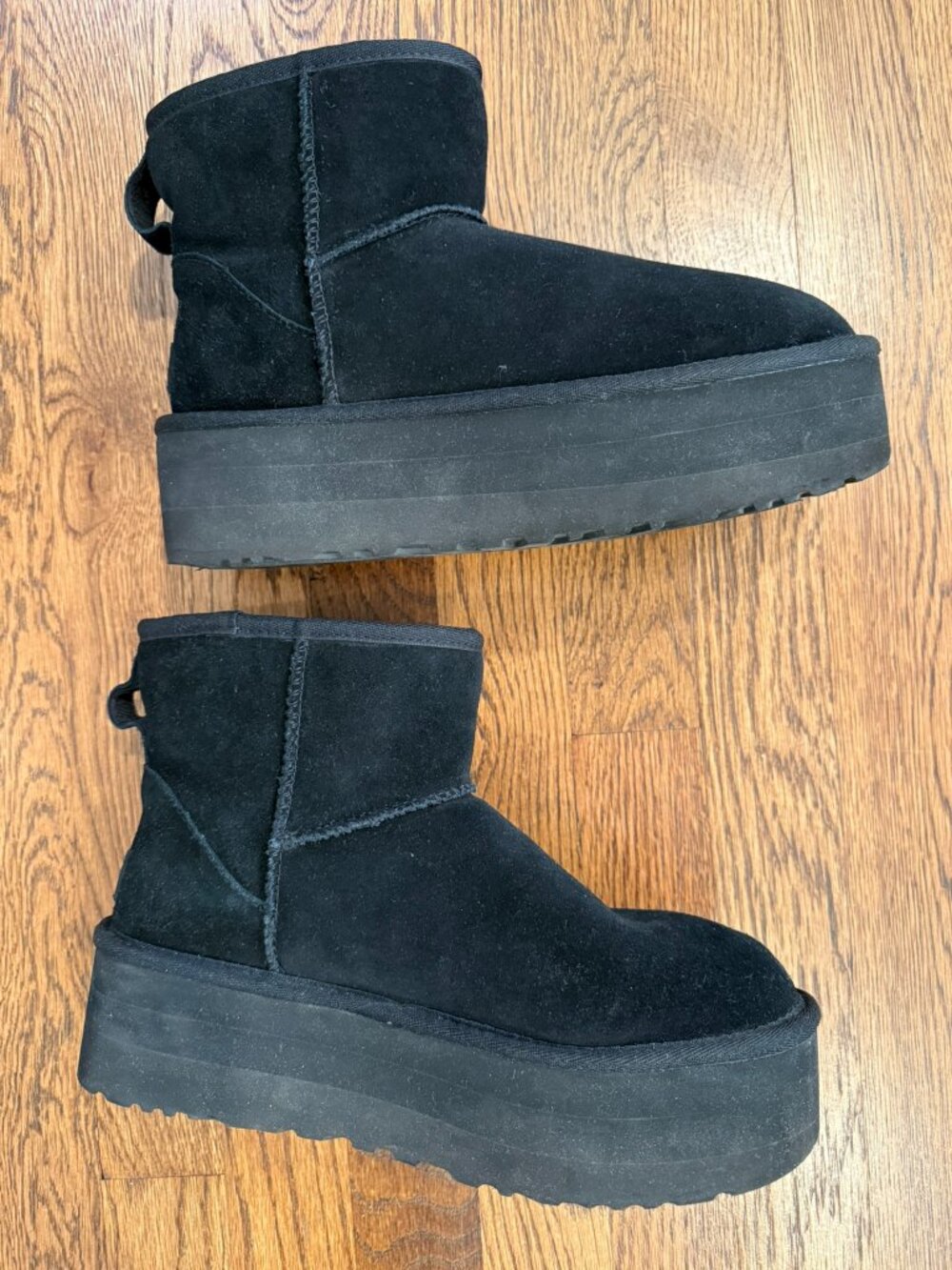 Ugg Women's Classic Ultra Mini Platform - Black SZ 8